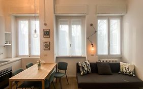 Molino Cozy Apartment With Park View In Downtown Milano